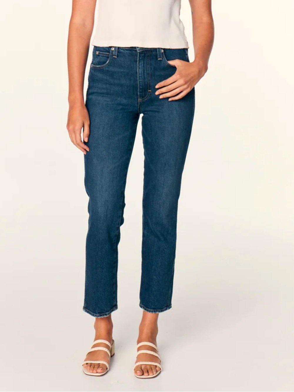 GUC AMO Chloe Crop in Affection Wash, 26